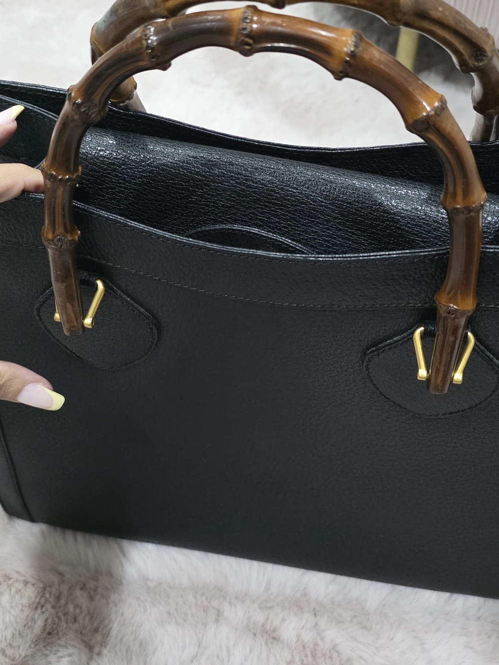 Gucci Vintage Black Leather Tote with Bamboo Handles - Picture 9 of 16